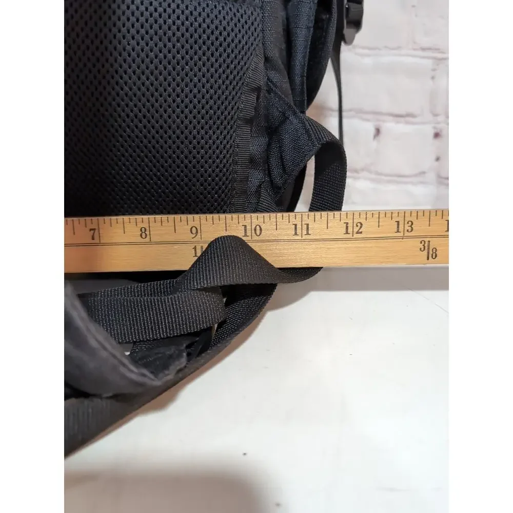 Canon DLSR 200 EF Deluxe Photo Backpack Straps Padded Dividers Black Green
